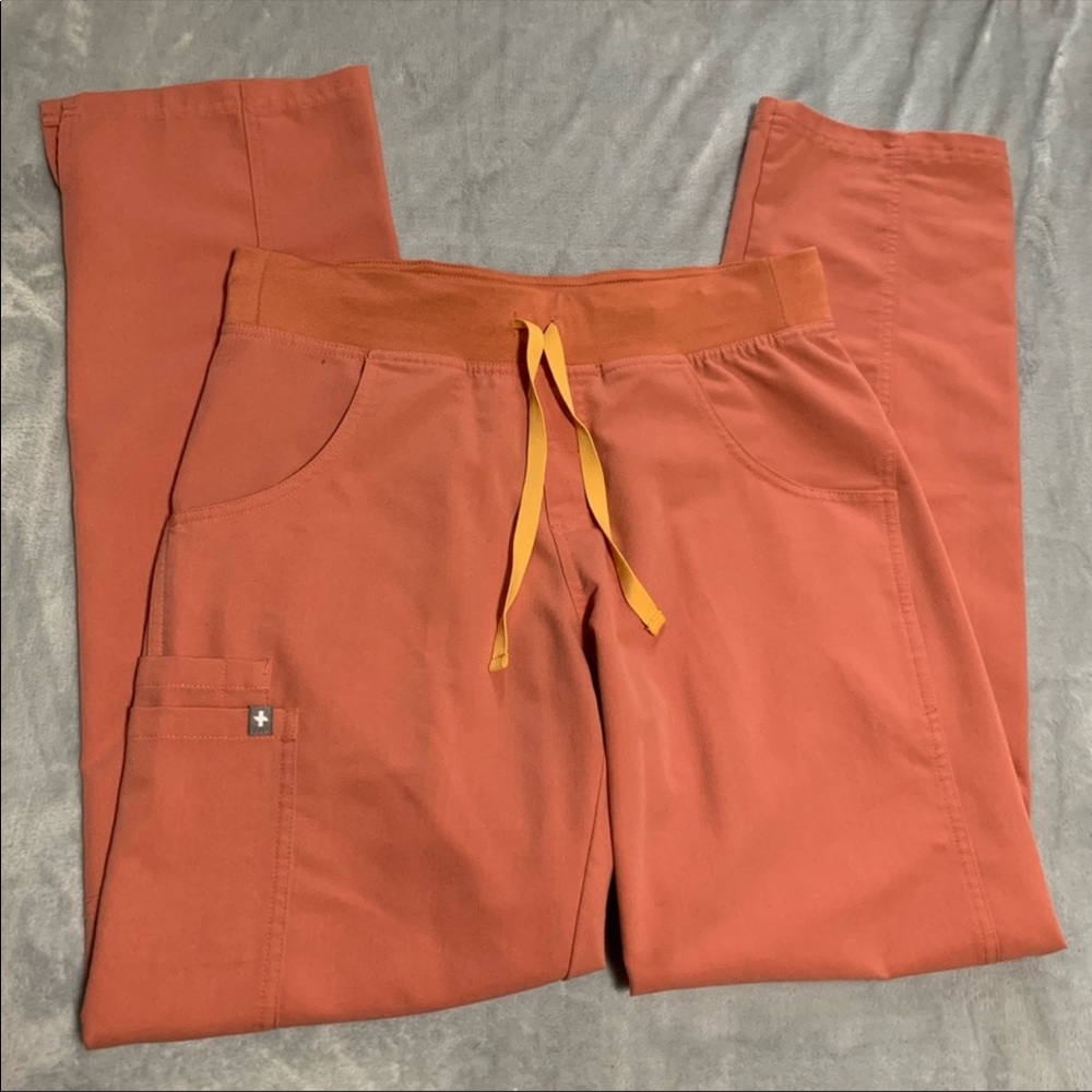 Xs coral  figs